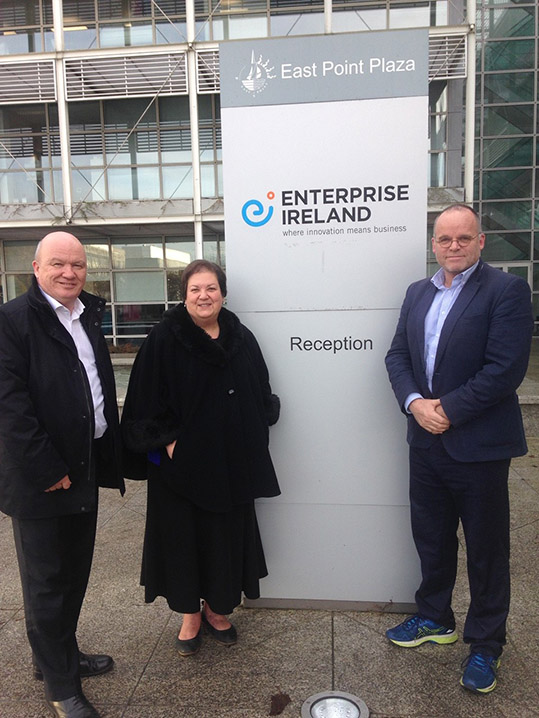 Jackie Baillie, Gordon MacDonald and Andy Wightman standing outside the offices of Enterprise Ireland
